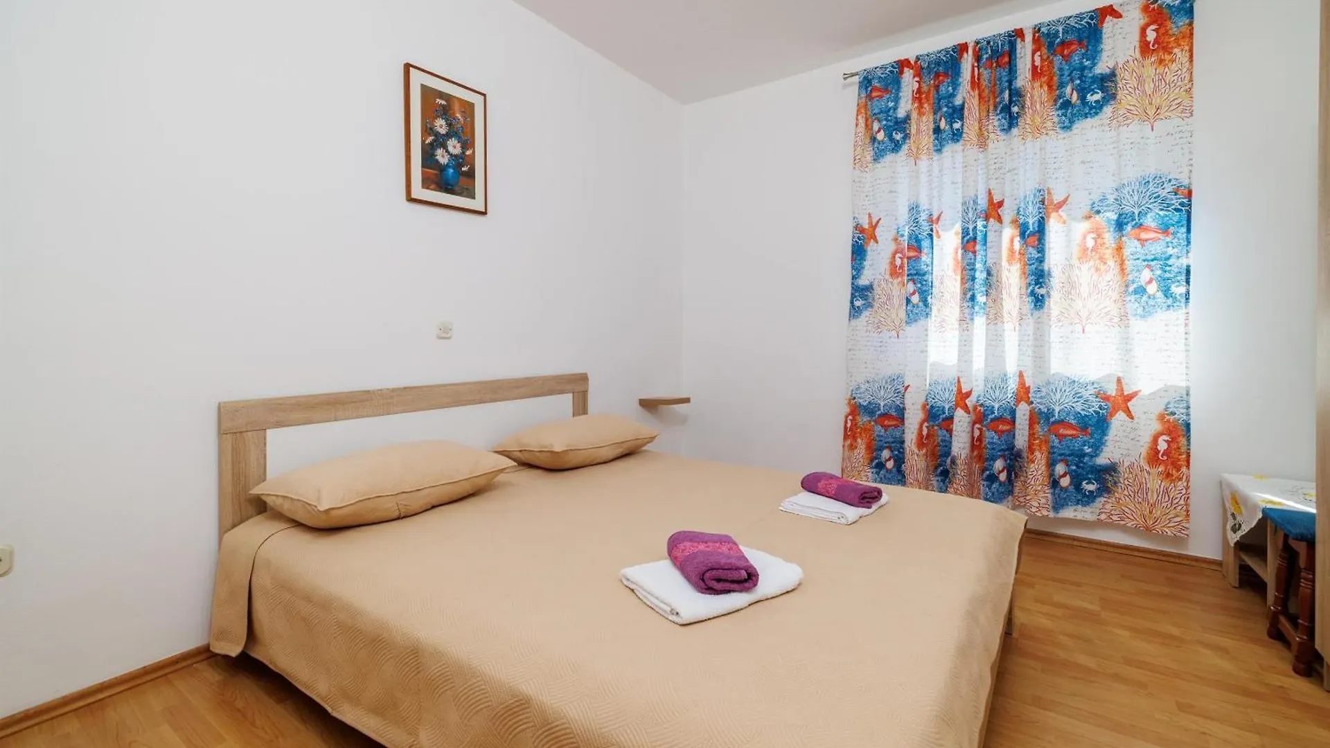 Rooms Mande Banjol 3*,  Croatia