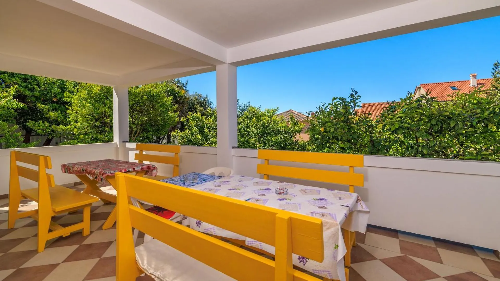 Rooms Mande Banjol Croatia