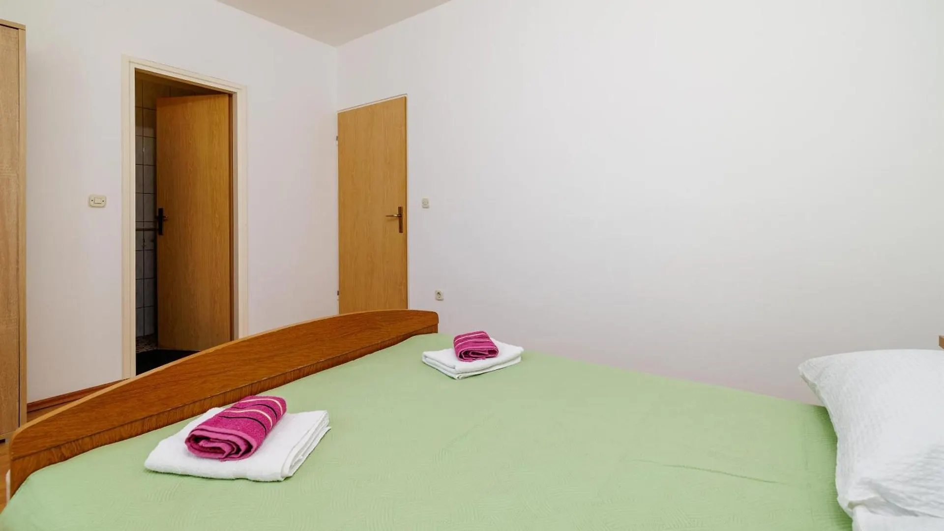 *** Guest house Rooms Mande Banjol Croatia
